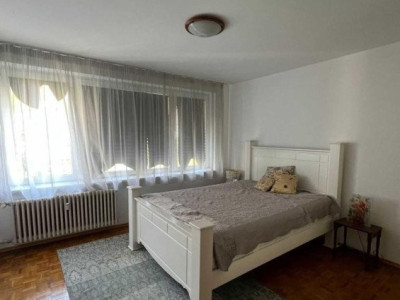 Apartament 3 camere sala Palatului 