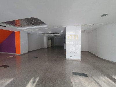 Spatiu comercial stradal, Open- Space, 725 mp, parter + etaj 1, Titan, parc IOR